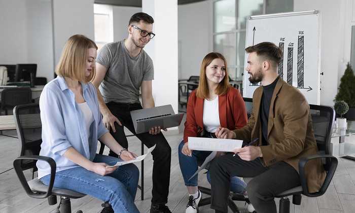 Короткие совещания 15-30 минут вместо часовых Таймер на 15 минут и список кратких тезисов для встречи