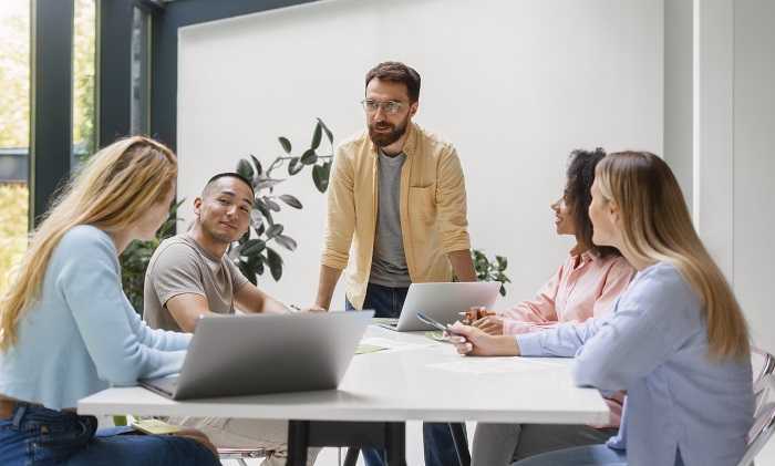 Подробнее о статье Повестка дня и цели совещания: как их четко определить